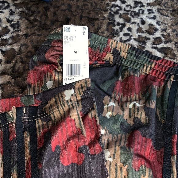 2 piece track suit - Picture 6 of 7